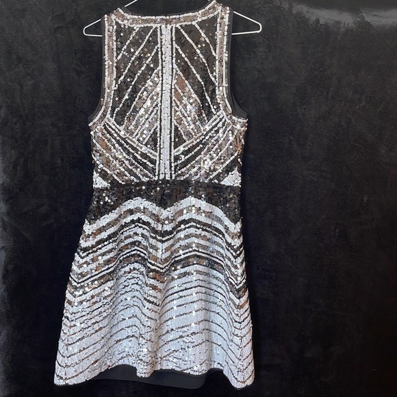 GUESS mini dress - Picture 2 of 6